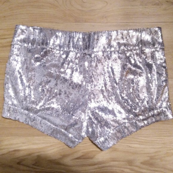 NWOT - Silver-Color Sequined Shorts - Steve Madden - Picture 3 of 4